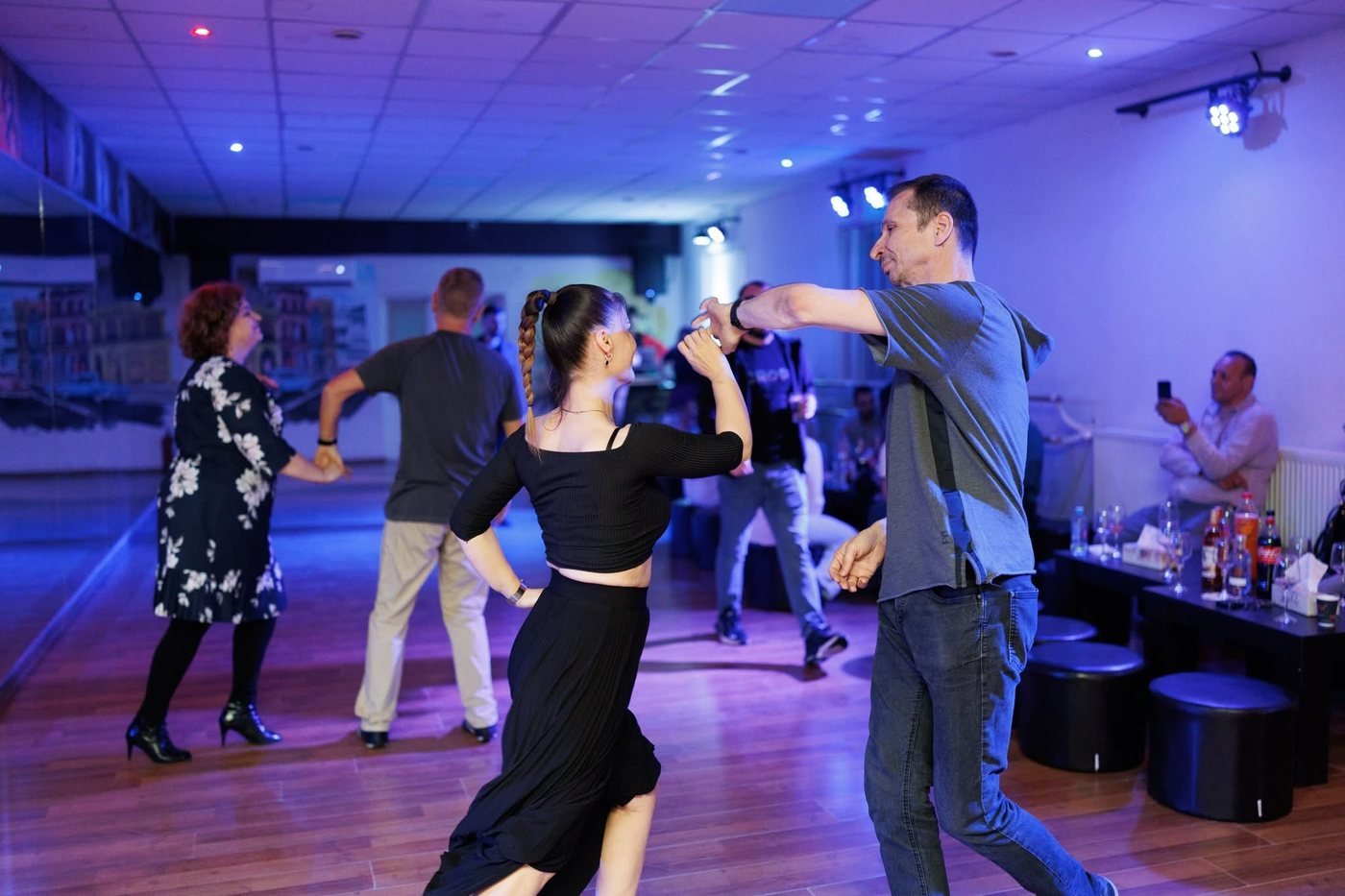 Bailando Contigo