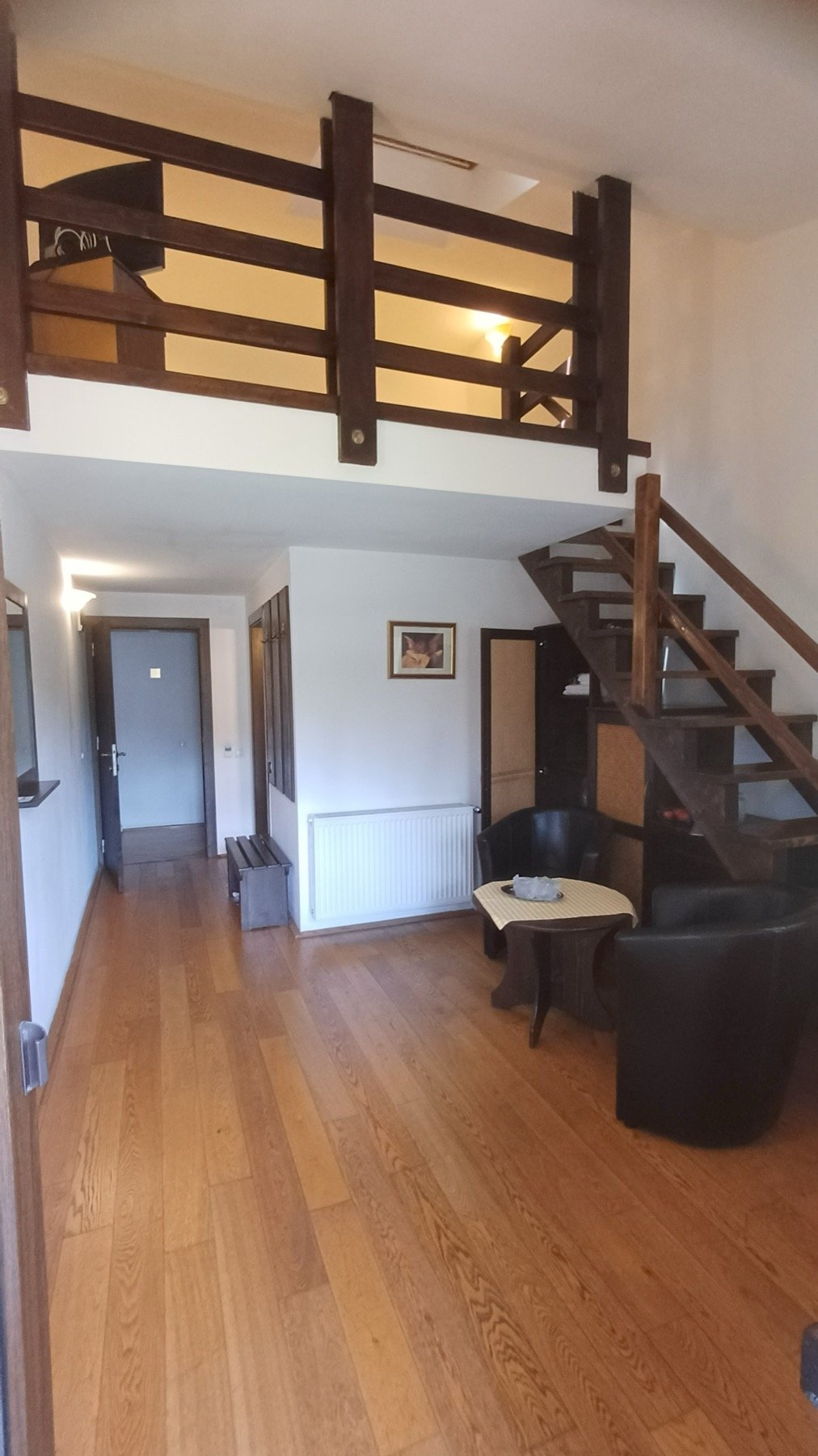 Room 4 – Junior Duplex — ground floor, wide view